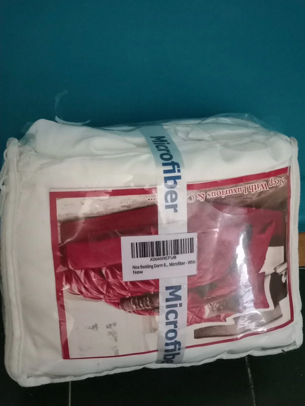 Amazon White Microfiber Bedding Set with Red Accent Image